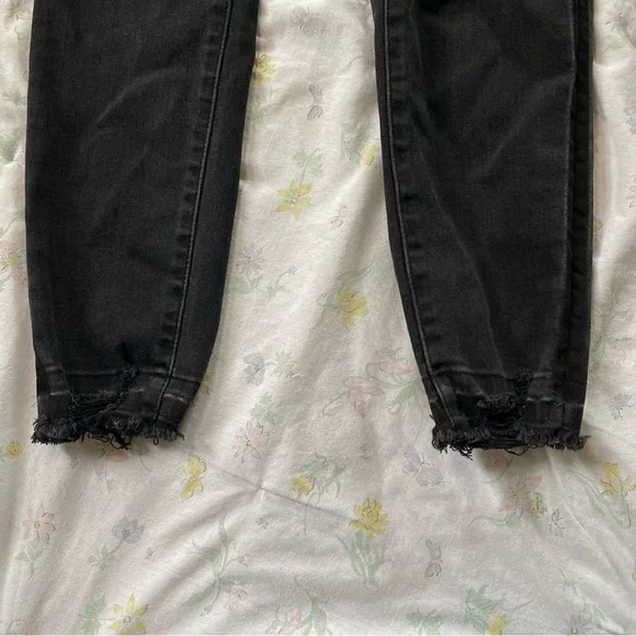 Vervet Los Angeles Black Distressed Raw Hem Skinny Jeans - Picture 17 of 17